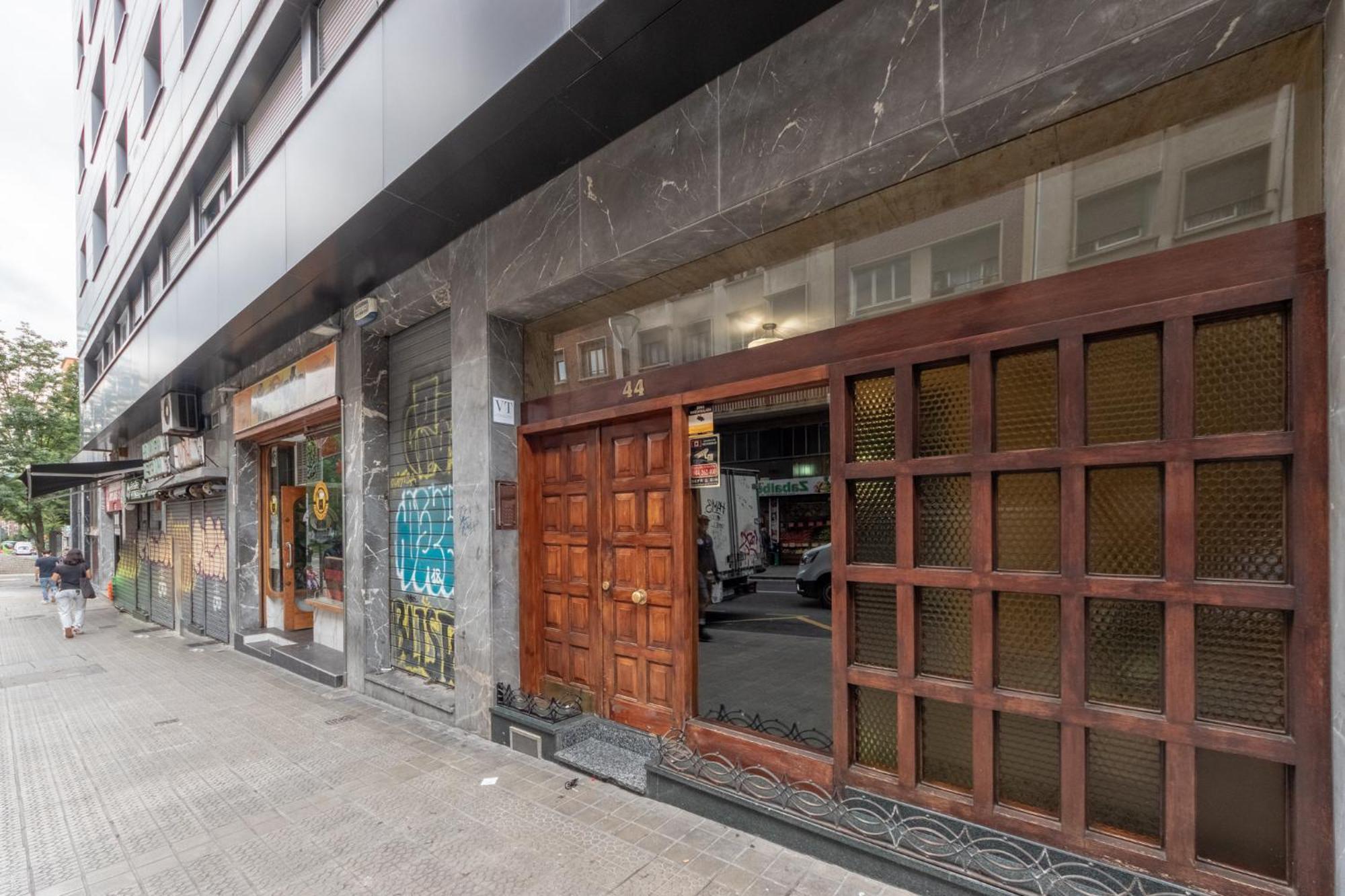 Appartamento Amplio Y Acogedor Junto A Plaza Zabalburu Bilbao Esterno foto
